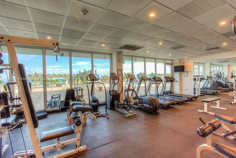 5701 Collins Avenue 1207, Miami Beach, Florida 33140, 1 Bedroom Bedrooms, ,2 BathroomsBathrooms,Residentiallease,For Rent,5701 Collins Avenue 1207,A11535350