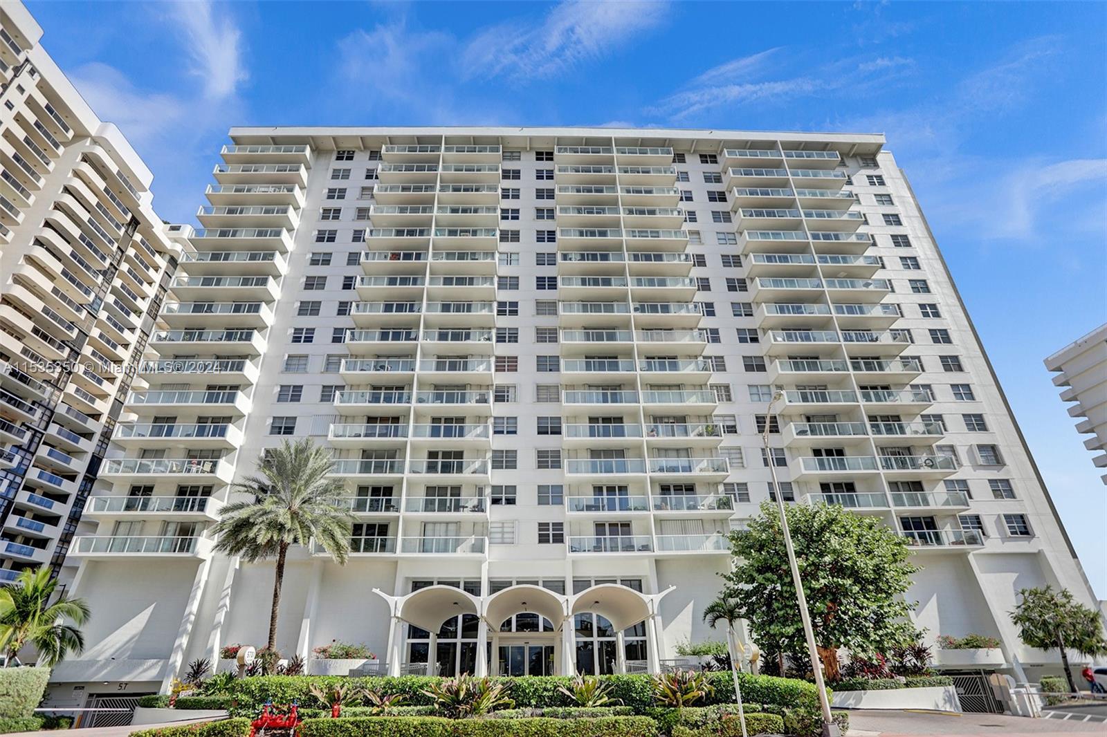 5701 Collins Avenue 1207, Miami Beach, Florida 33140, 1 Bedroom Bedrooms, ,2 BathroomsBathrooms,Residentiallease,For Rent,5701 Collins Avenue 1207,A11535350