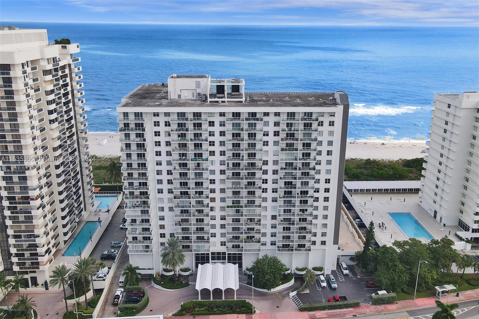 5701 Collins Avenue 1207, Miami Beach, Florida 33140, 1 Bedroom Bedrooms, ,2 BathroomsBathrooms,Residentiallease,For Rent,5701 Collins Avenue 1207,A11535350