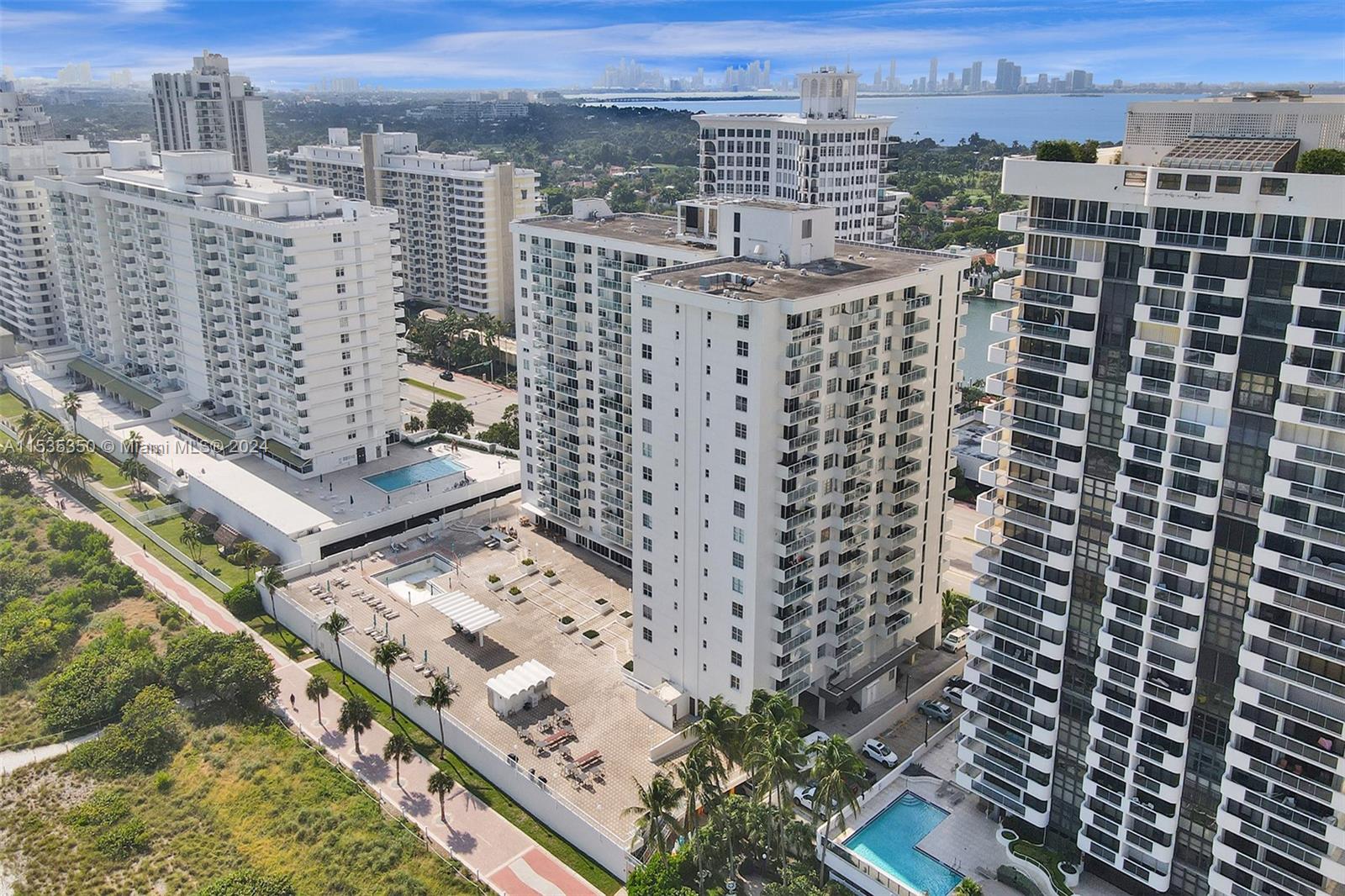 5701 Collins Avenue 1207, Miami Beach, Florida 33140, 1 Bedroom Bedrooms, ,2 BathroomsBathrooms,Residentiallease,For Rent,5701 Collins Avenue 1207,A11535350