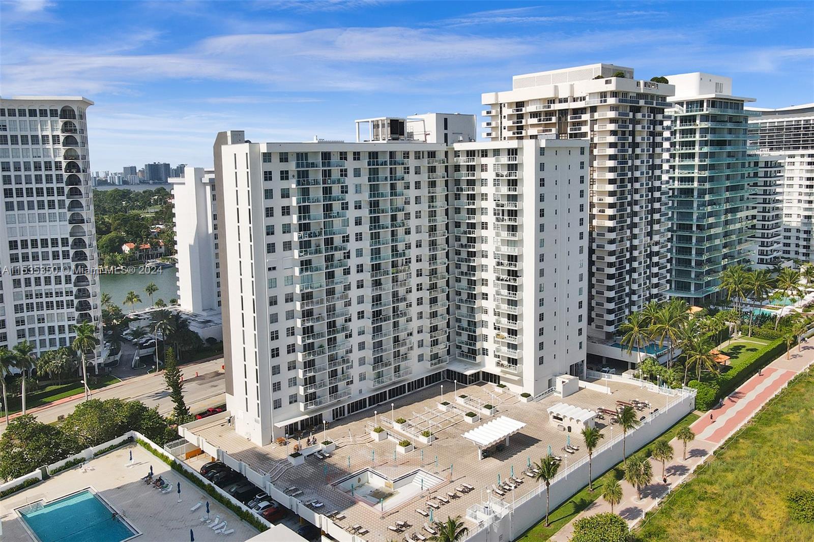 5701 Collins Avenue 1207, Miami Beach, Florida 33140, 1 Bedroom Bedrooms, ,2 BathroomsBathrooms,Residentiallease,For Rent,5701 Collins Avenue 1207,A11535350