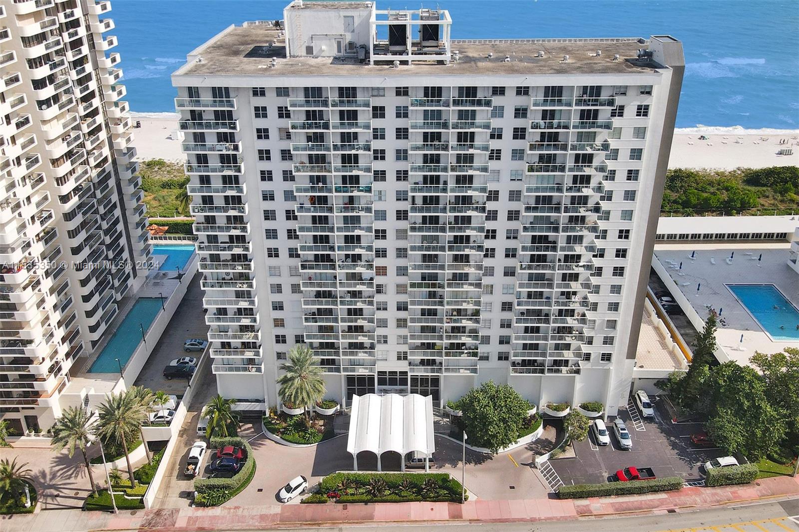 5701 Collins Avenue 1207, Miami Beach, Florida 33140, 1 Bedroom Bedrooms, ,2 BathroomsBathrooms,Residentiallease,For Rent,5701 Collins Avenue 1207,A11535350