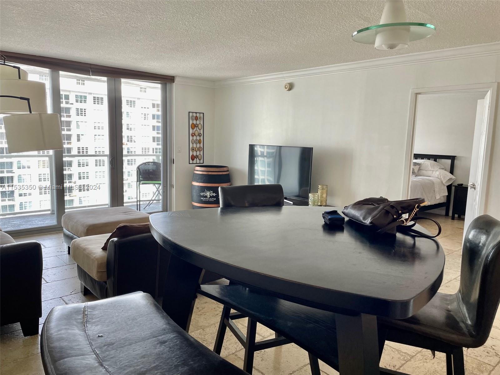 5701 Collins Avenue 1207, Miami Beach, Florida 33140, 1 Bedroom Bedrooms, ,2 BathroomsBathrooms,Residentiallease,For Rent,5701 Collins Avenue 1207,A11535350
