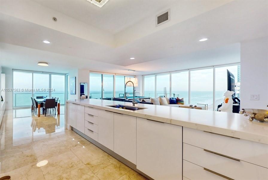 3951 Ocean Dr, Hollywood, FL, 33019 United States, 4 Bedrooms Bedrooms, ,4 BathroomsBathrooms,Residential,For Sale,Ocean Dr,A11537563