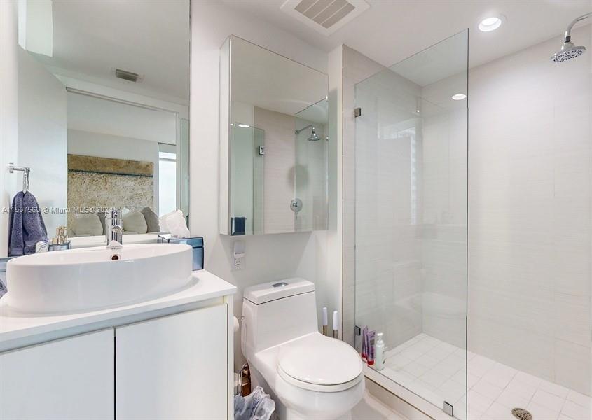 3951 Ocean Dr, Hollywood, FL, 33019 United States, 4 Bedrooms Bedrooms, ,4 BathroomsBathrooms,Residential,For Sale,Ocean Dr,A11537563