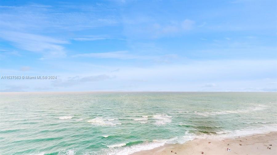 3951 Ocean Dr, Hollywood, FL, 33019 United States, 4 Bedrooms Bedrooms, ,4 BathroomsBathrooms,Residential,For Sale,Ocean Dr,A11537563