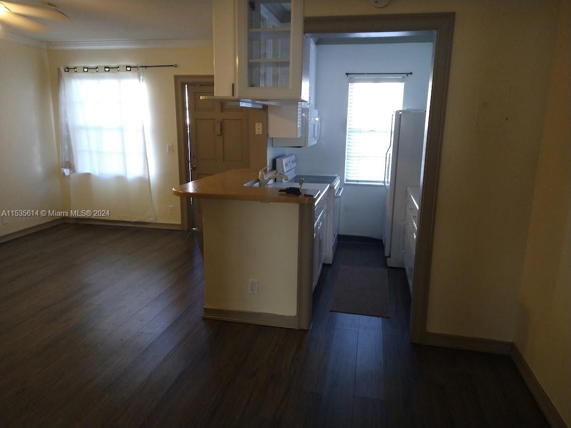 2225 Polk St 6A, Hollywood, Florida 33020, 1 Bedroom Bedrooms, ,1 BathroomBathrooms,Residentiallease,For Rent,2225 Polk St 6A,A11535614