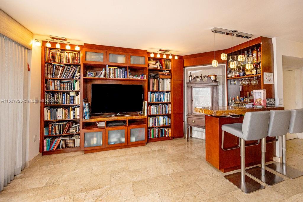 20935 NE 37th Ct, Aventura, Florida 33180, 5 Bedrooms Bedrooms, ,3 BathroomsBathrooms,Residentiallease,For Rent,20935 NE 37th Ct,A11537725