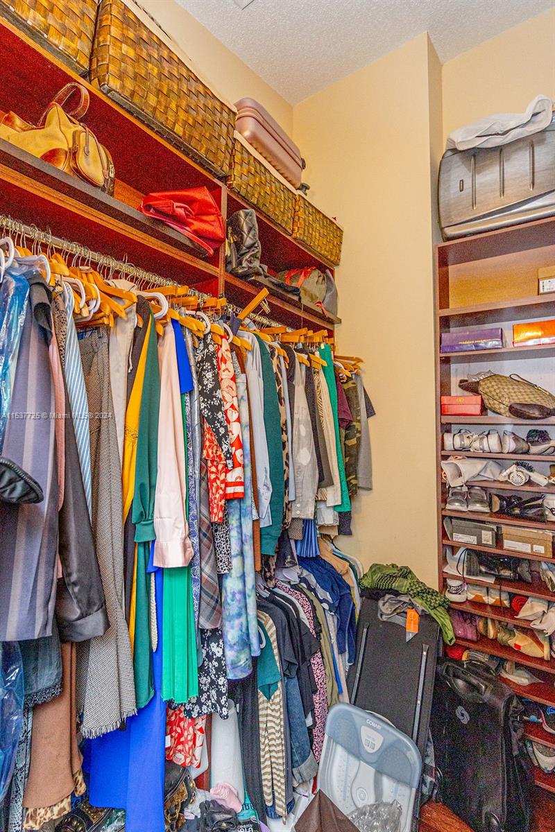 20935 NE 37th Ct, Aventura, Florida 33180, 5 Bedrooms Bedrooms, ,3 BathroomsBathrooms,Residentiallease,For Rent,20935 NE 37th Ct,A11537725