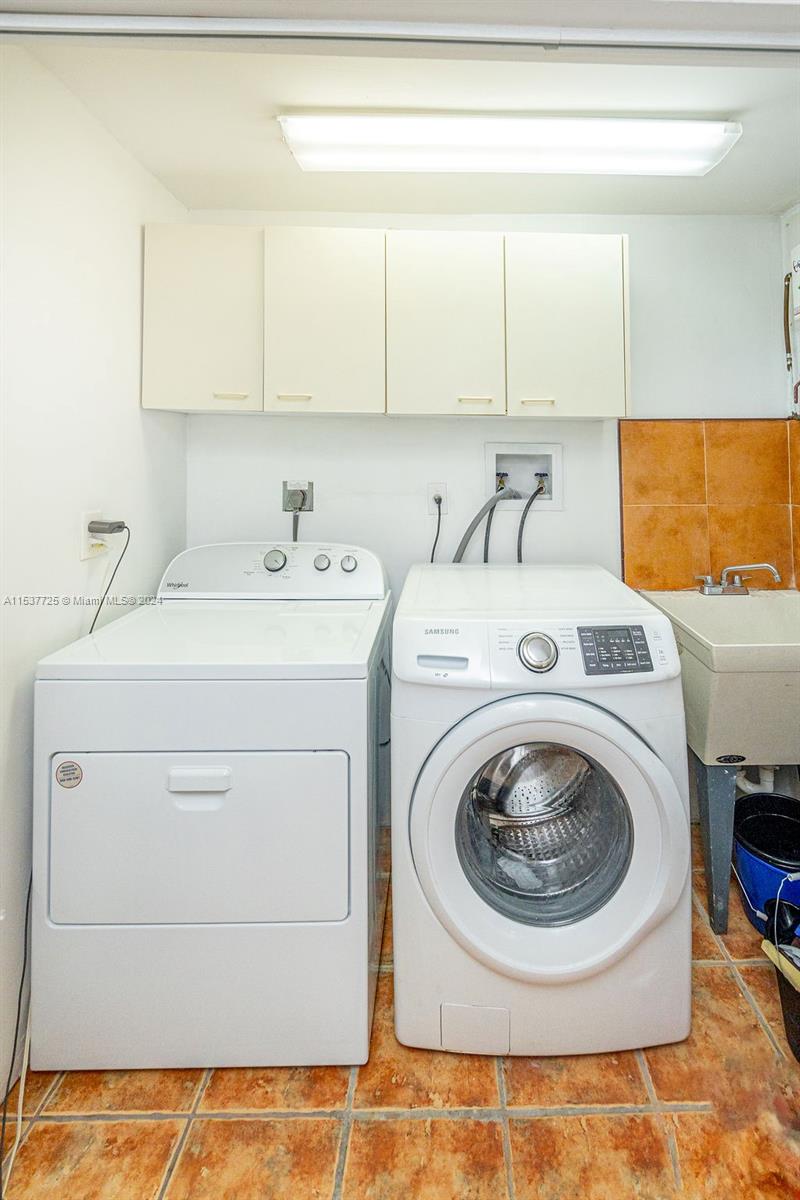 20935 NE 37th Ct, Aventura, Florida 33180, 5 Bedrooms Bedrooms, ,3 BathroomsBathrooms,Residentiallease,For Rent,20935 NE 37th Ct,A11537725