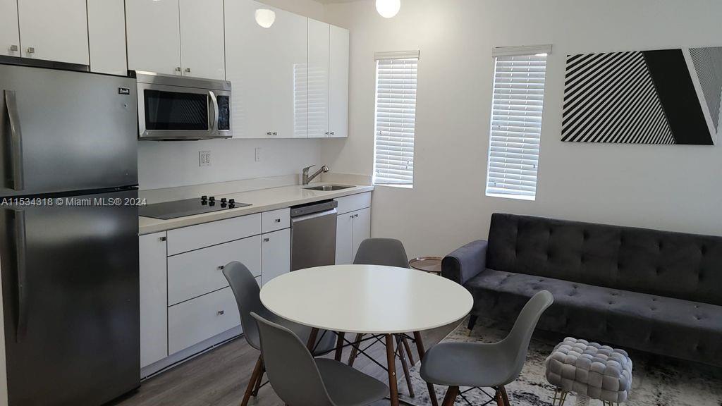 810 7 ST 101, Miami Beach, Florida 33139, 1 Bedroom Bedrooms, ,1 BathroomBathrooms,Residential,For Sale,810 7 ST 101,A11534318