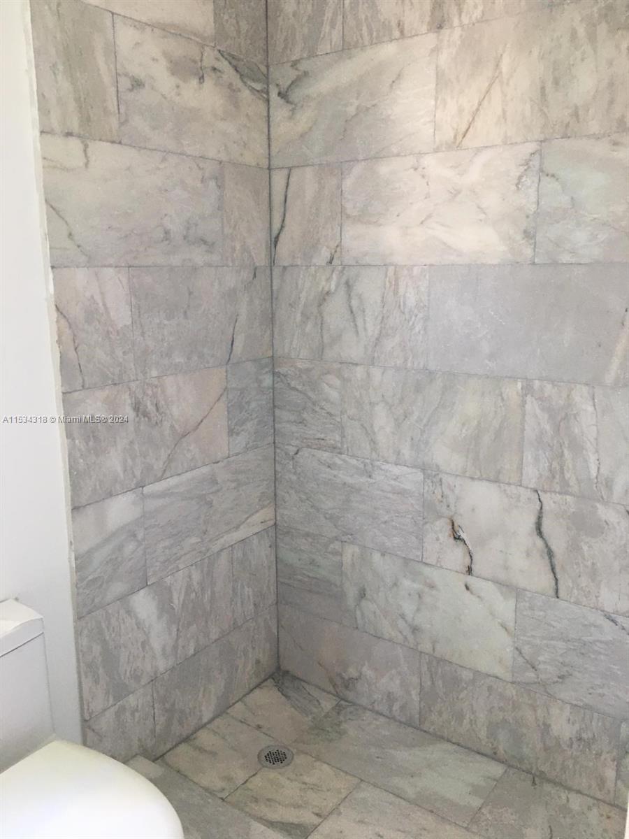 810 7 ST 101, Miami Beach, Florida 33139, 1 Bedroom Bedrooms, ,1 BathroomBathrooms,Residential,For Sale,810 7 ST 101,A11534318