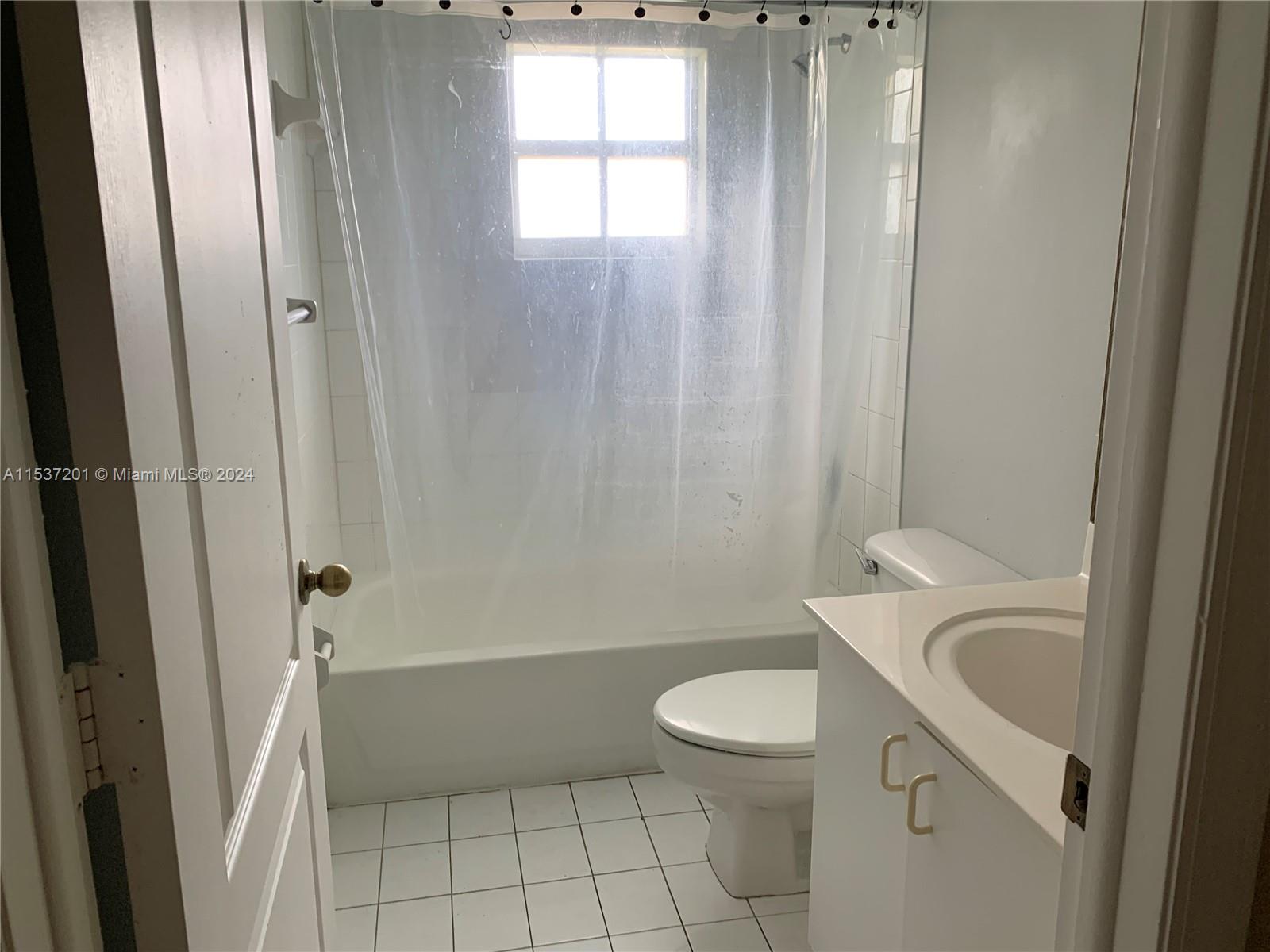 6856 SW 158 PL, Miami, Florida 33193, 3 Bedrooms Bedrooms, ,2 BathroomsBathrooms,Residential,For Sale,6856 SW 158 PL,A11537201