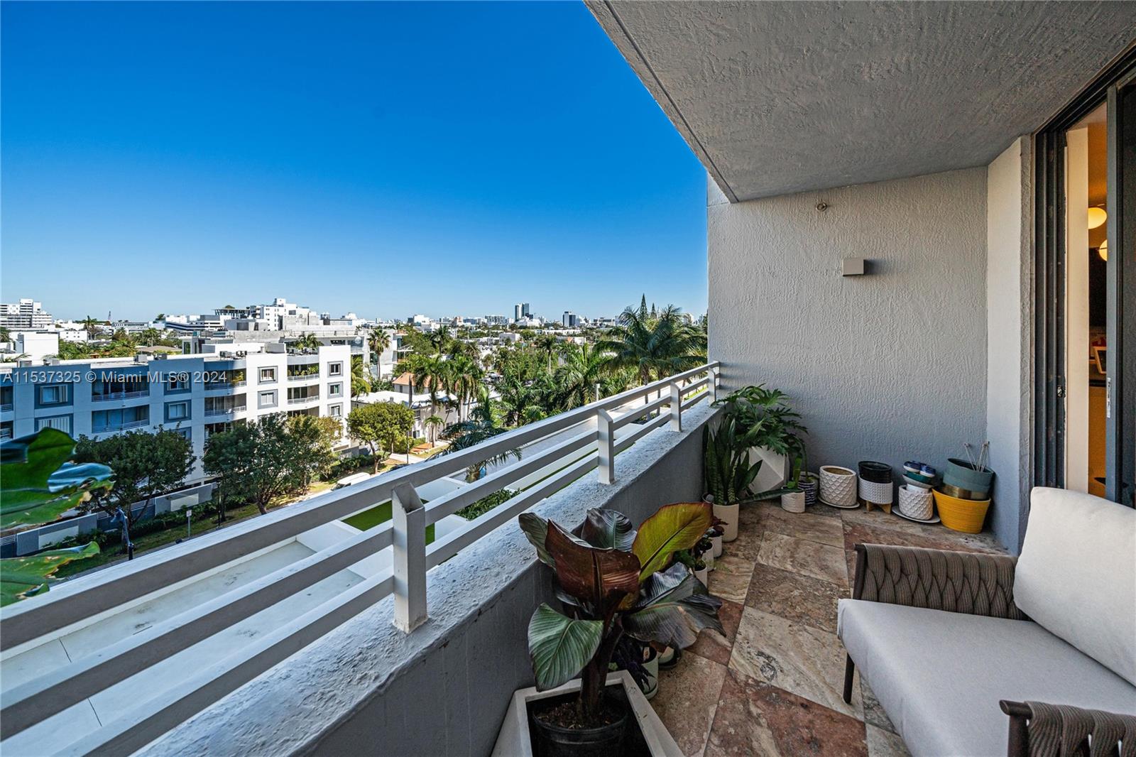 1330 West Ave 611, Miami Beach, Florida 33139, 2 Bedrooms Bedrooms, ,2 BathroomsBathrooms,Residential,For Sale,1330 West Ave 611,A11537325