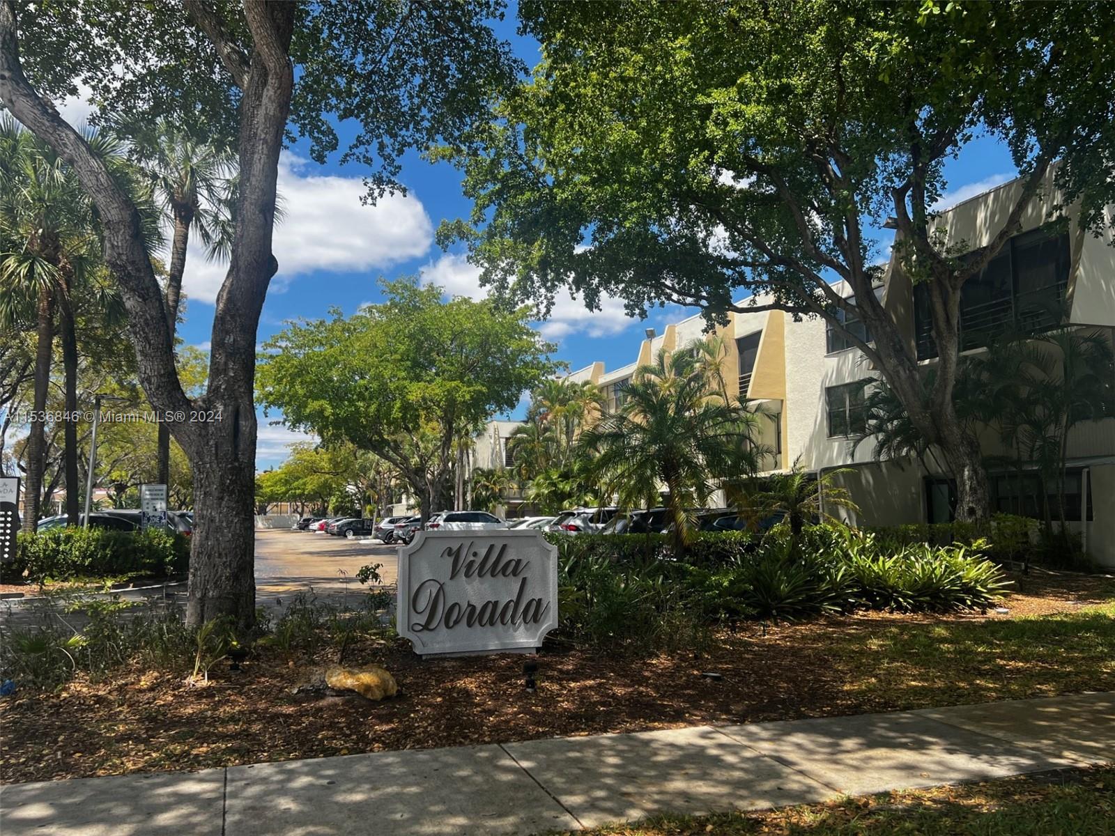 20200 W Country Club Dr 112, Aventura, Florida 33180, 3 Bedrooms Bedrooms, ,2 BathroomsBathrooms,Residential,For Sale,20200 W Country Club Dr 112,A11536846