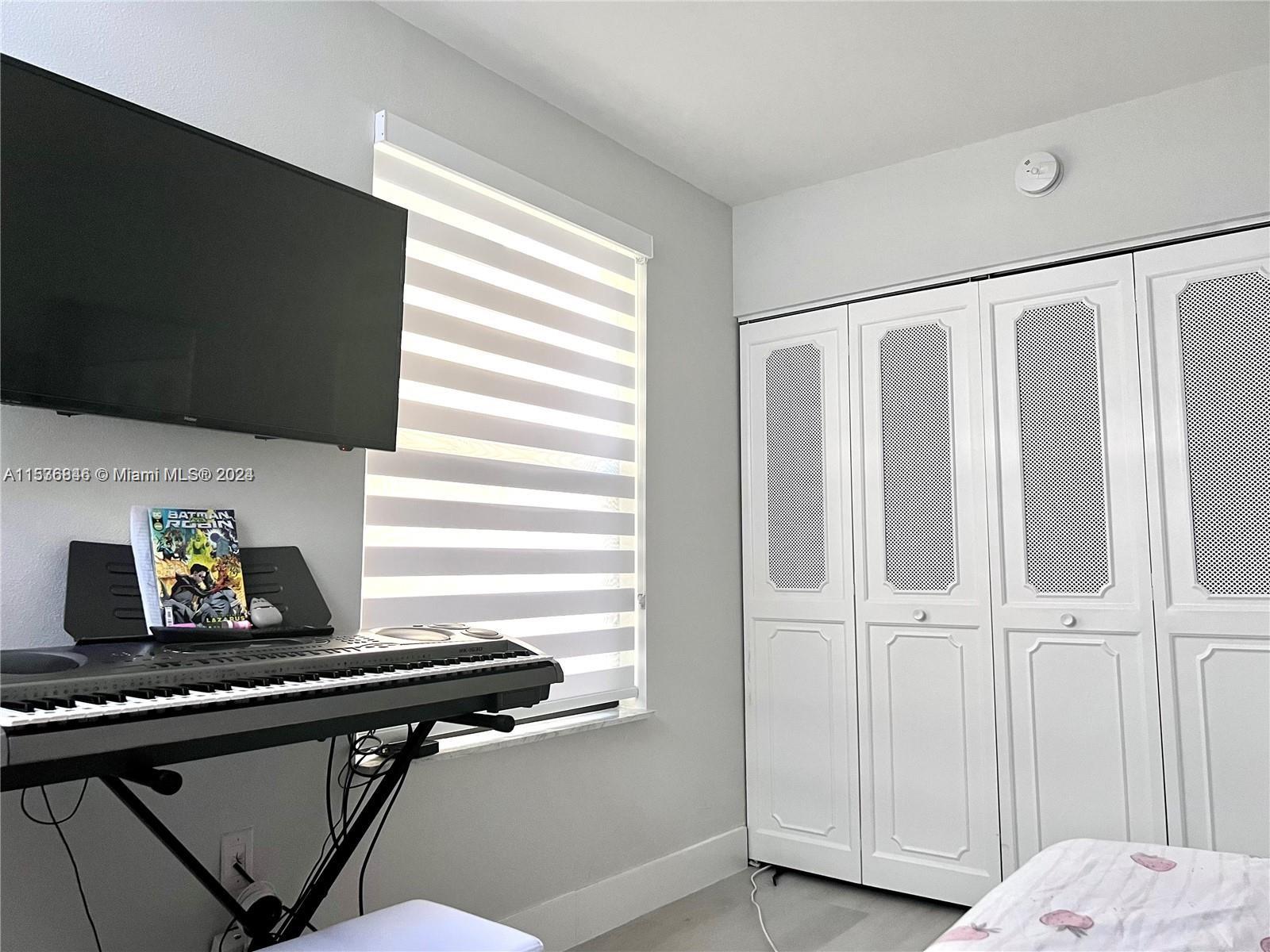 20200 W Country Club Dr 112, Aventura, Florida 33180, 3 Bedrooms Bedrooms, ,2 BathroomsBathrooms,Residential,For Sale,20200 W Country Club Dr 112,A11536846