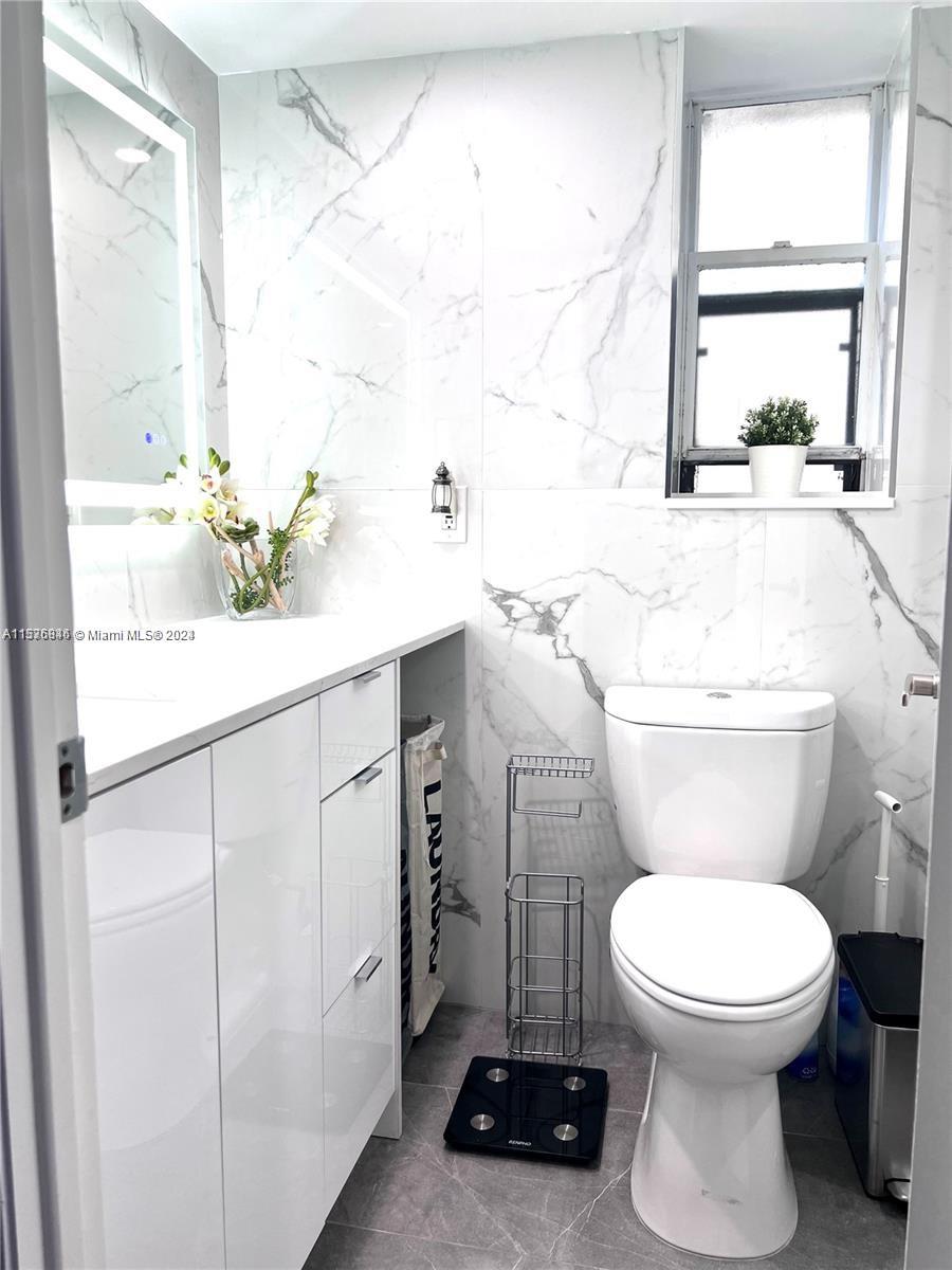 20200 W Country Club Dr 112, Aventura, Florida 33180, 3 Bedrooms Bedrooms, ,2 BathroomsBathrooms,Residential,For Sale,20200 W Country Club Dr 112,A11536846