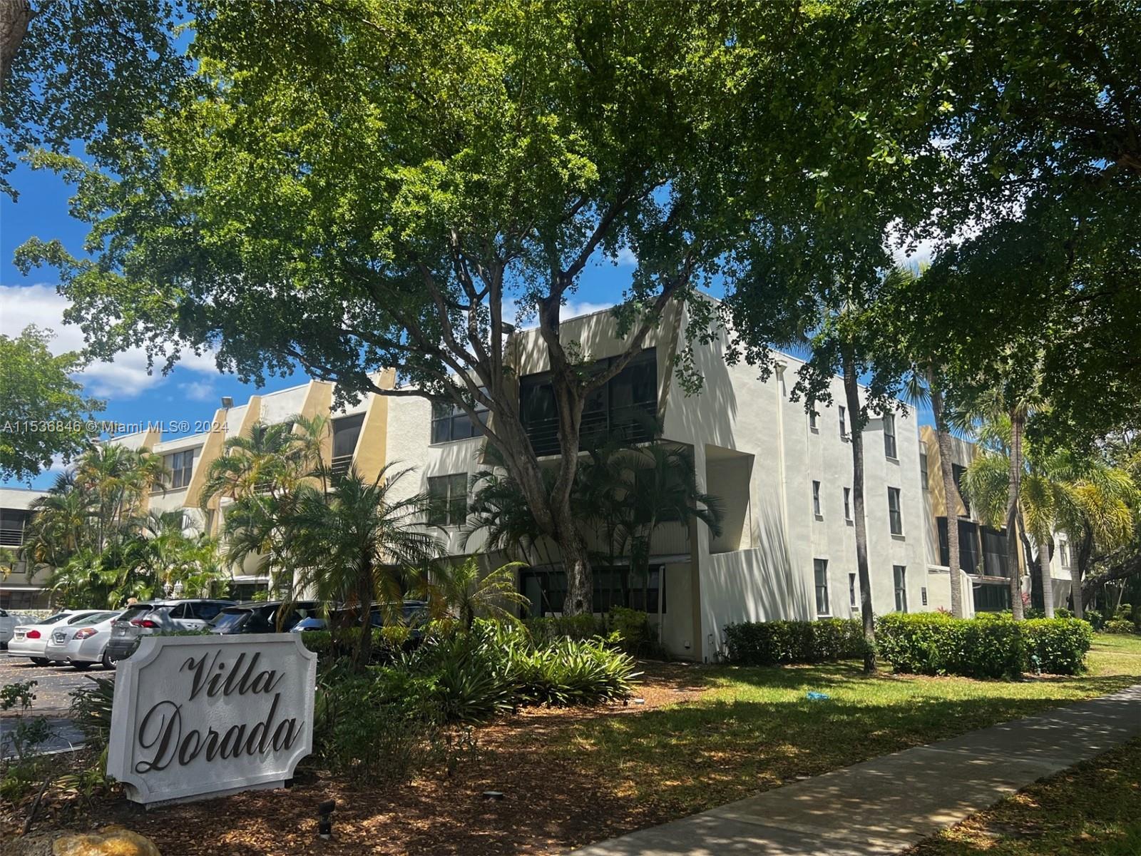 20200 W Country Club Dr 112, Aventura, Florida 33180, 3 Bedrooms Bedrooms, ,2 BathroomsBathrooms,Residential,For Sale,20200 W Country Club Dr 112,A11536846