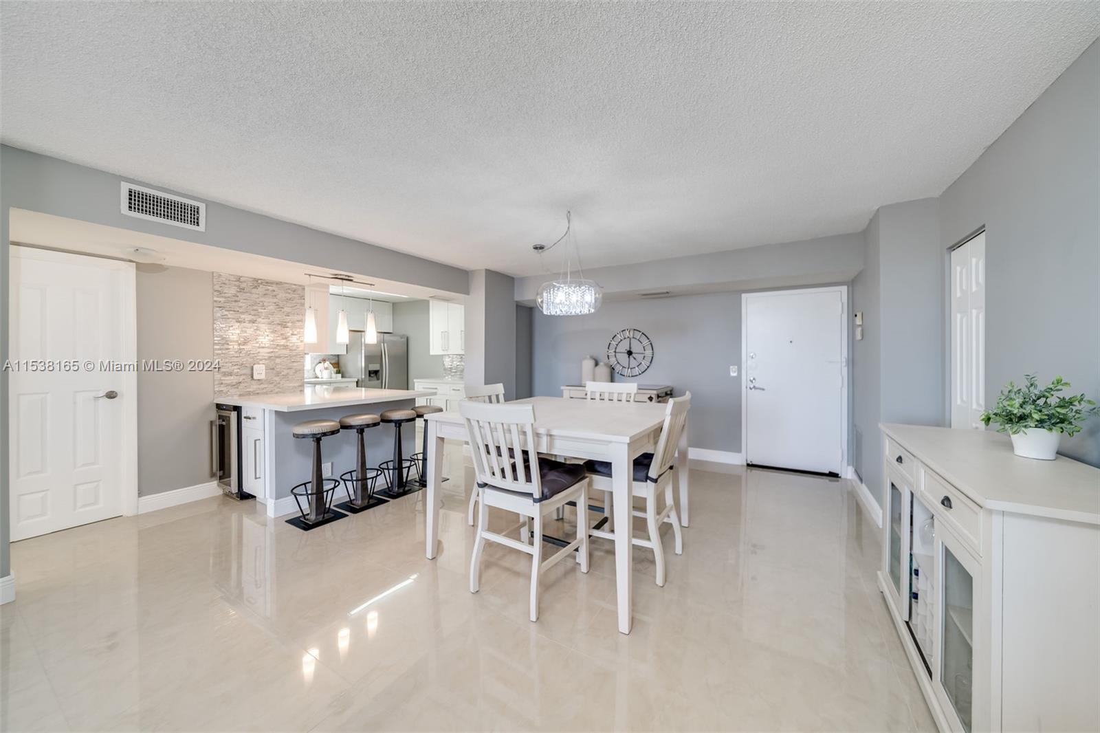1500 S Ocean Dr 7K, Hollywood, Florida 33019, 2 Bedrooms Bedrooms, ,2 BathroomsBathrooms,Residential,For Sale,1500 S Ocean Dr 7K,A11538165