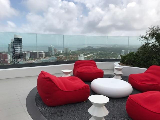 55 SW 9 St 1605, Miami, Florida 33130, 1 Bedroom Bedrooms, ,2 BathroomsBathrooms,Residentiallease,For Rent,55 SW 9 St 1605,A11538171