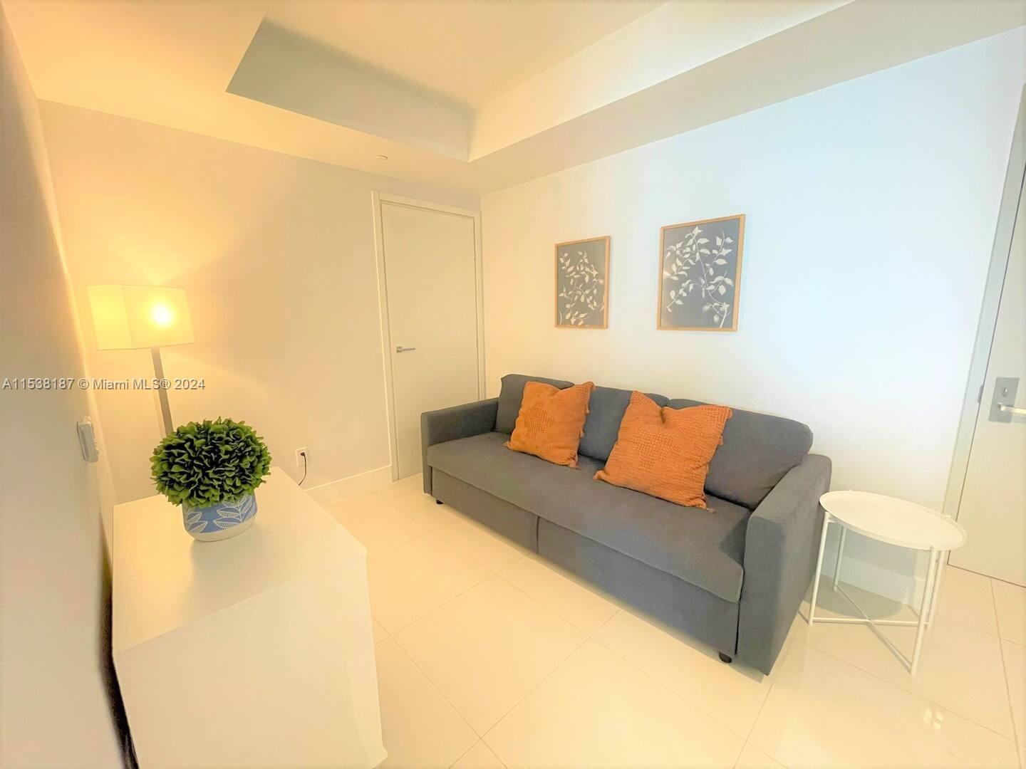 1300 Brickell Bay Dr 3600, Miami, Florida 33131, 1 Bedroom Bedrooms, ,1 BathroomBathrooms,Residentiallease,For Rent,1300 Brickell Bay Dr 3600,A11538187