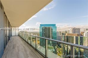 1300 Brickell Bay Dr 3600, Miami, Florida 33131, 1 Bedroom Bedrooms, ,1 BathroomBathrooms,Residentiallease,For Rent,1300 Brickell Bay Dr 3600,A11538187