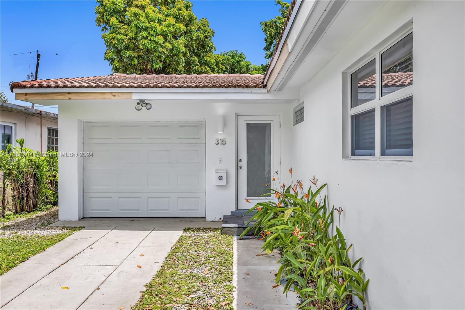 315 NE 89 St, El Portal, Florida 33138, 4 Bedrooms Bedrooms, ,2 BathroomsBathrooms,Residentiallease,For Rent,315 NE 89 St,A11536304