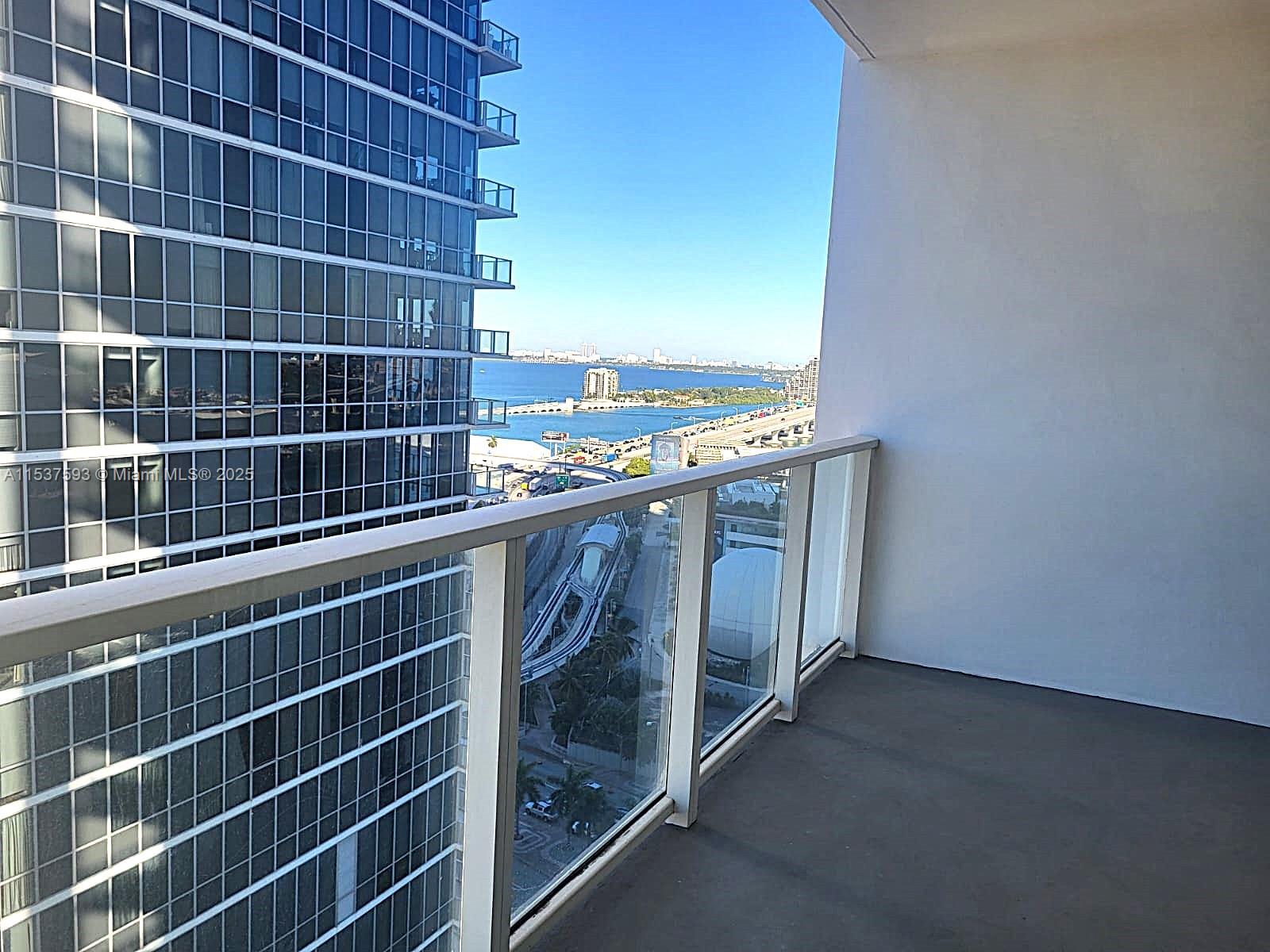 1040 Biscayne Blvd 1805, Miami, Florida 33132, 1 Bedroom Bedrooms, ,1 BathroomBathrooms,Residential,For Sale,1040 Biscayne Blvd 1805,A11537593