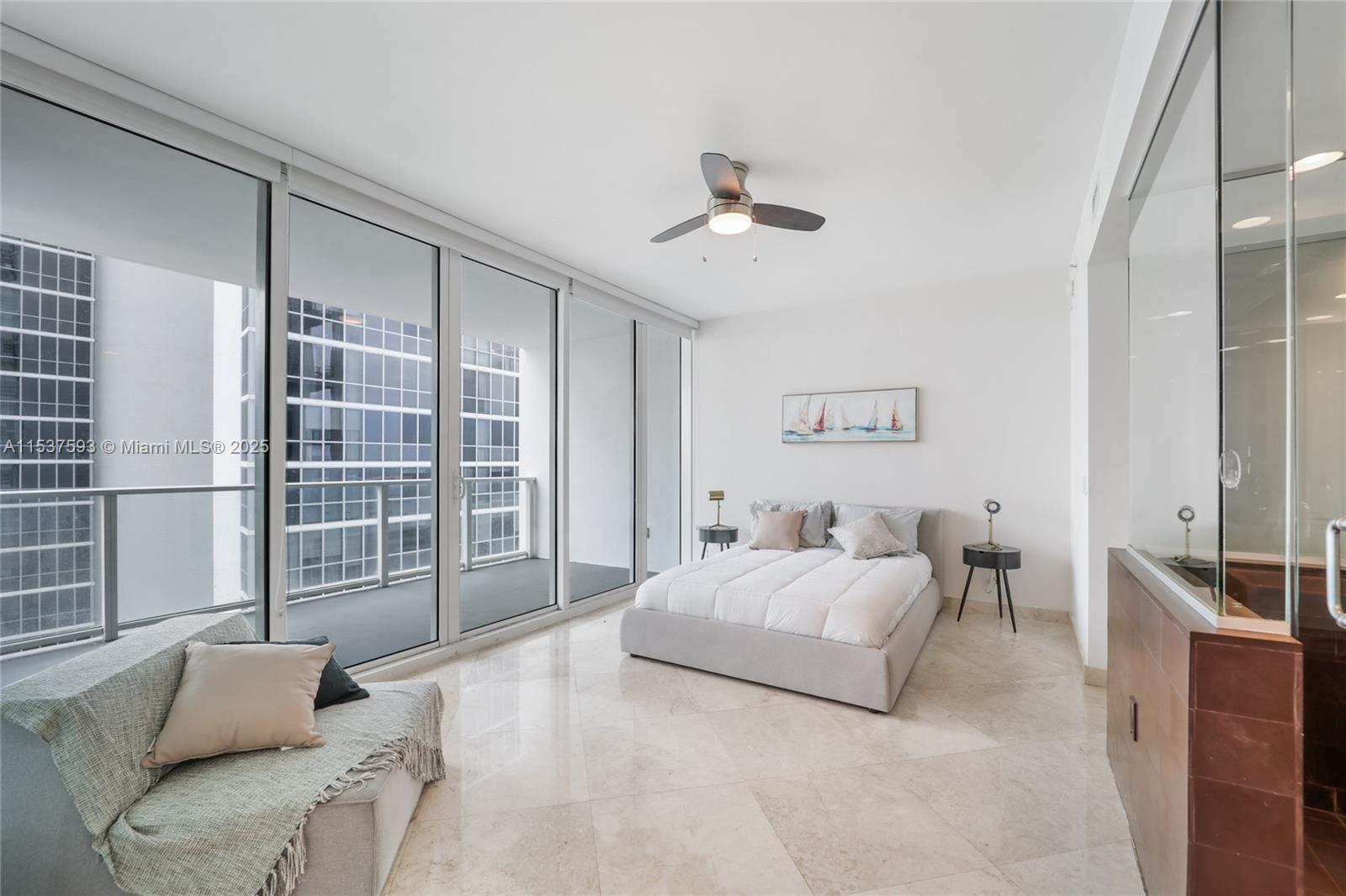 1040 Biscayne Blvd 1805, Miami, Florida 33132, 1 Bedroom Bedrooms, ,1 BathroomBathrooms,Residential,For Sale,1040 Biscayne Blvd 1805,A11537593