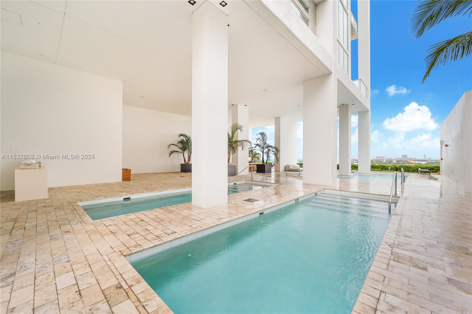 1040 Biscayne Blvd 1805, Miami, Florida 33132, 1 Bedroom Bedrooms, ,1 BathroomBathrooms,Residentiallease,For Rent,1040 Biscayne Blvd 1805,A11537608