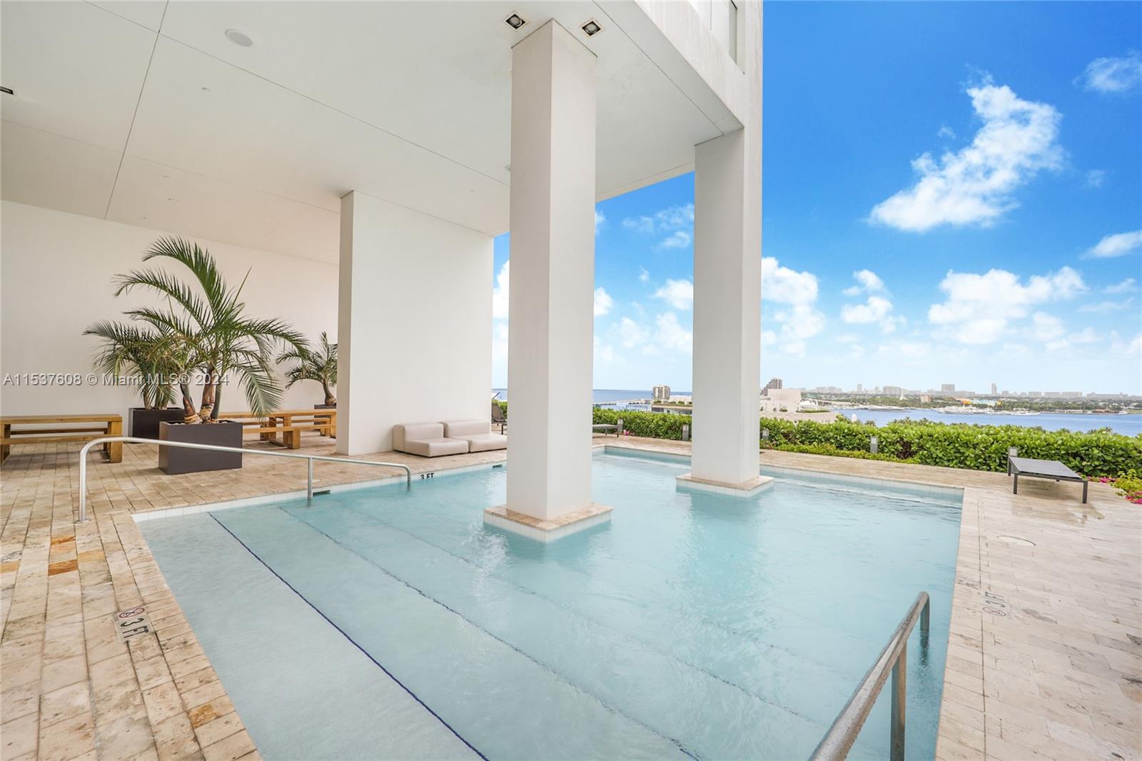 1040 Biscayne Blvd 1805, Miami, Florida 33132, 1 Bedroom Bedrooms, ,1 BathroomBathrooms,Residentiallease,For Rent,1040 Biscayne Blvd 1805,A11537608