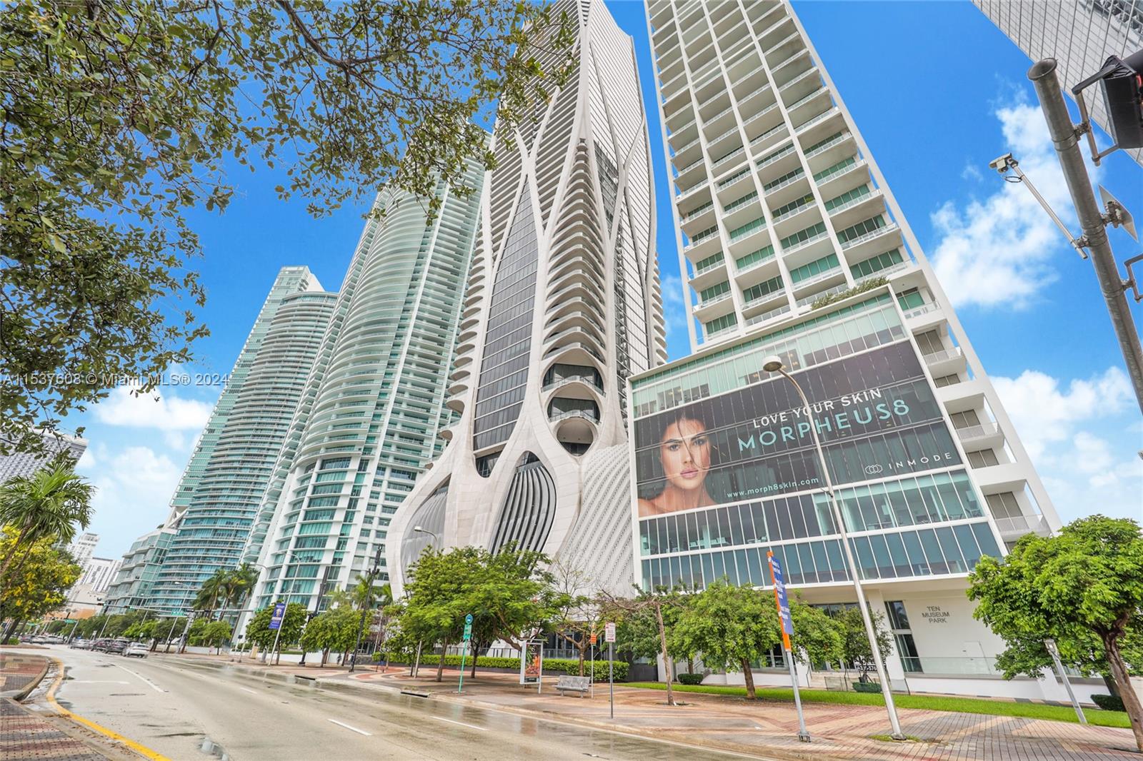 1040 Biscayne Blvd 1805, Miami, Florida 33132, 1 Bedroom Bedrooms, ,1 BathroomBathrooms,Residentiallease,For Rent,1040 Biscayne Blvd 1805,A11537608