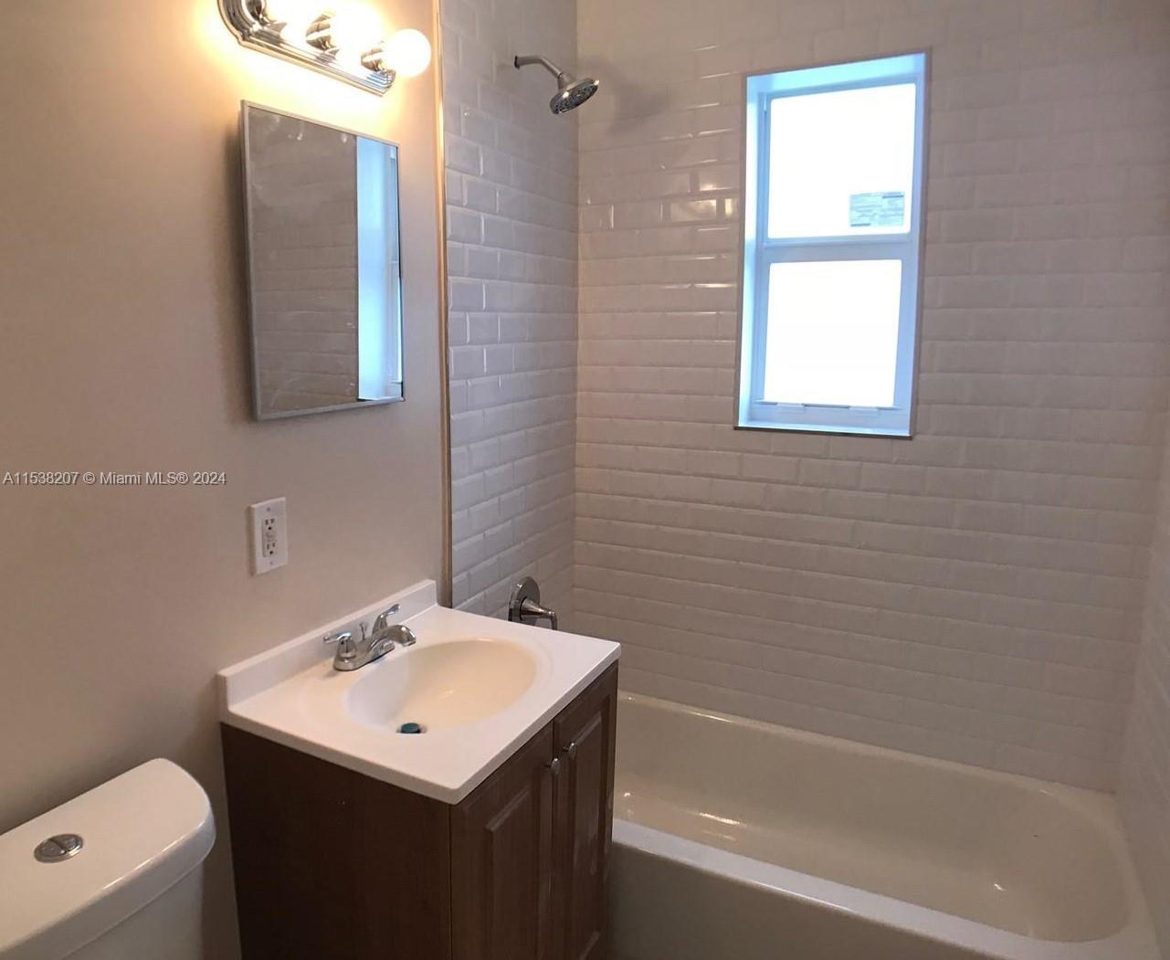 1087 NW 52nd St 1087, Miami, Florida 33127, 2 Bedrooms Bedrooms, ,1 BathroomBathrooms,Residentiallease,For Rent,1087 NW 52nd St 1087,A11538207