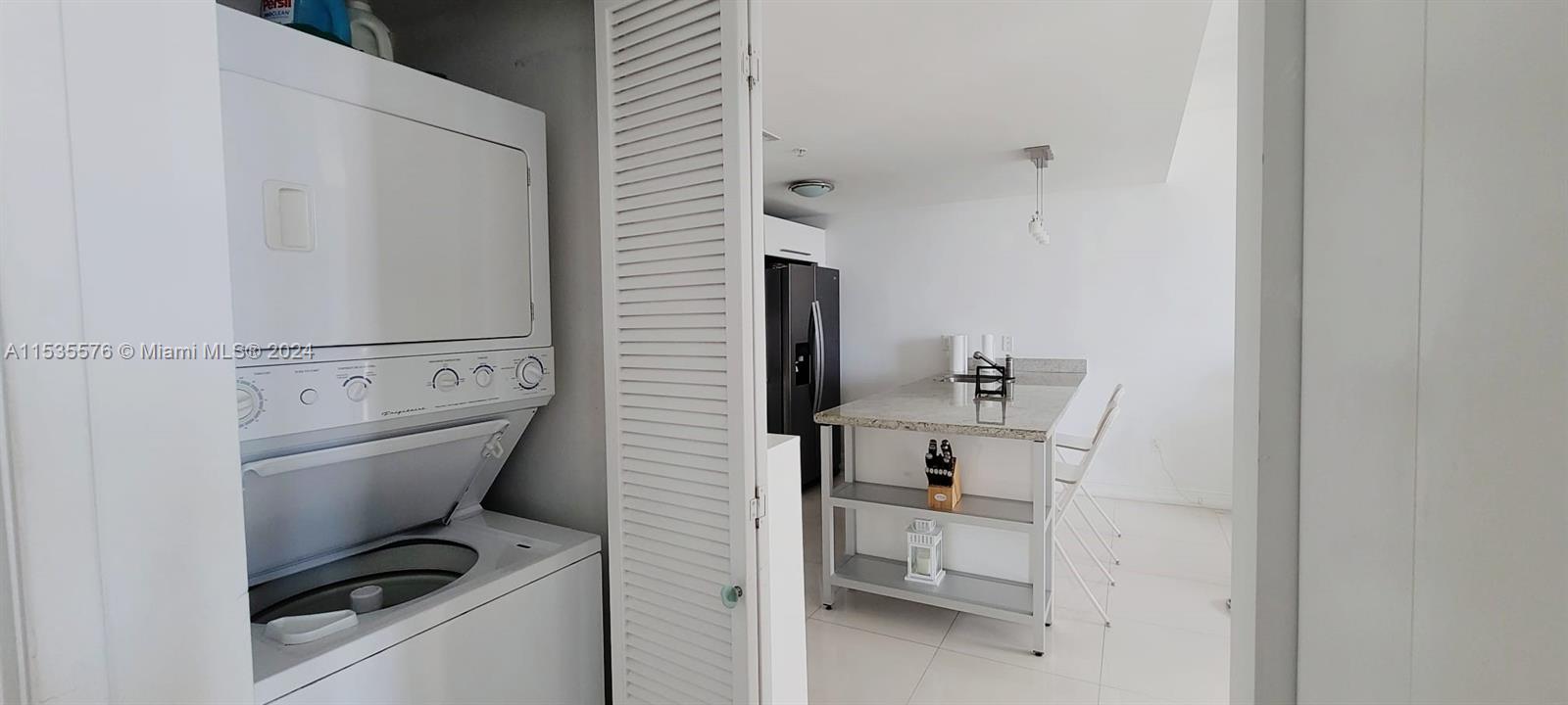 185 SW 7th St 2808, Miami, Florida 33130, 1 Bedroom Bedrooms, ,1 BathroomBathrooms,Residentiallease,For Rent,185 SW 7th St 2808,A11535576