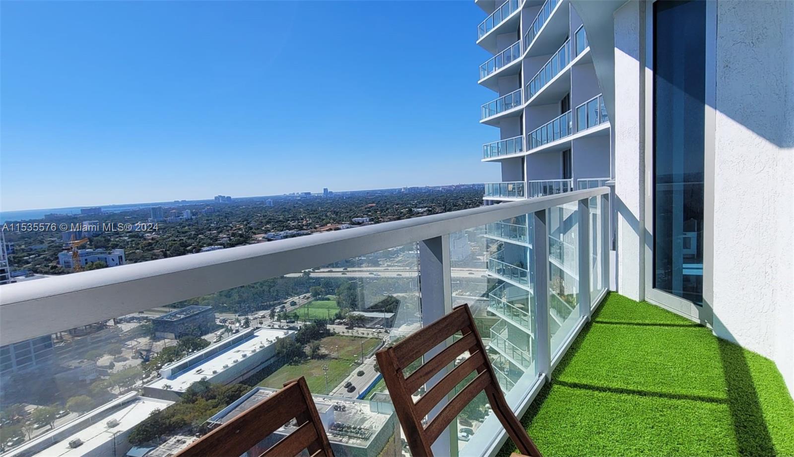 185 SW 7th St 2808, Miami, Florida 33130, 1 Bedroom Bedrooms, ,1 BathroomBathrooms,Residentiallease,For Rent,185 SW 7th St 2808,A11535576