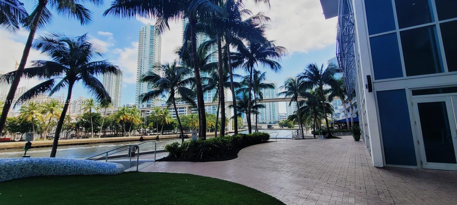Walking path to American Social