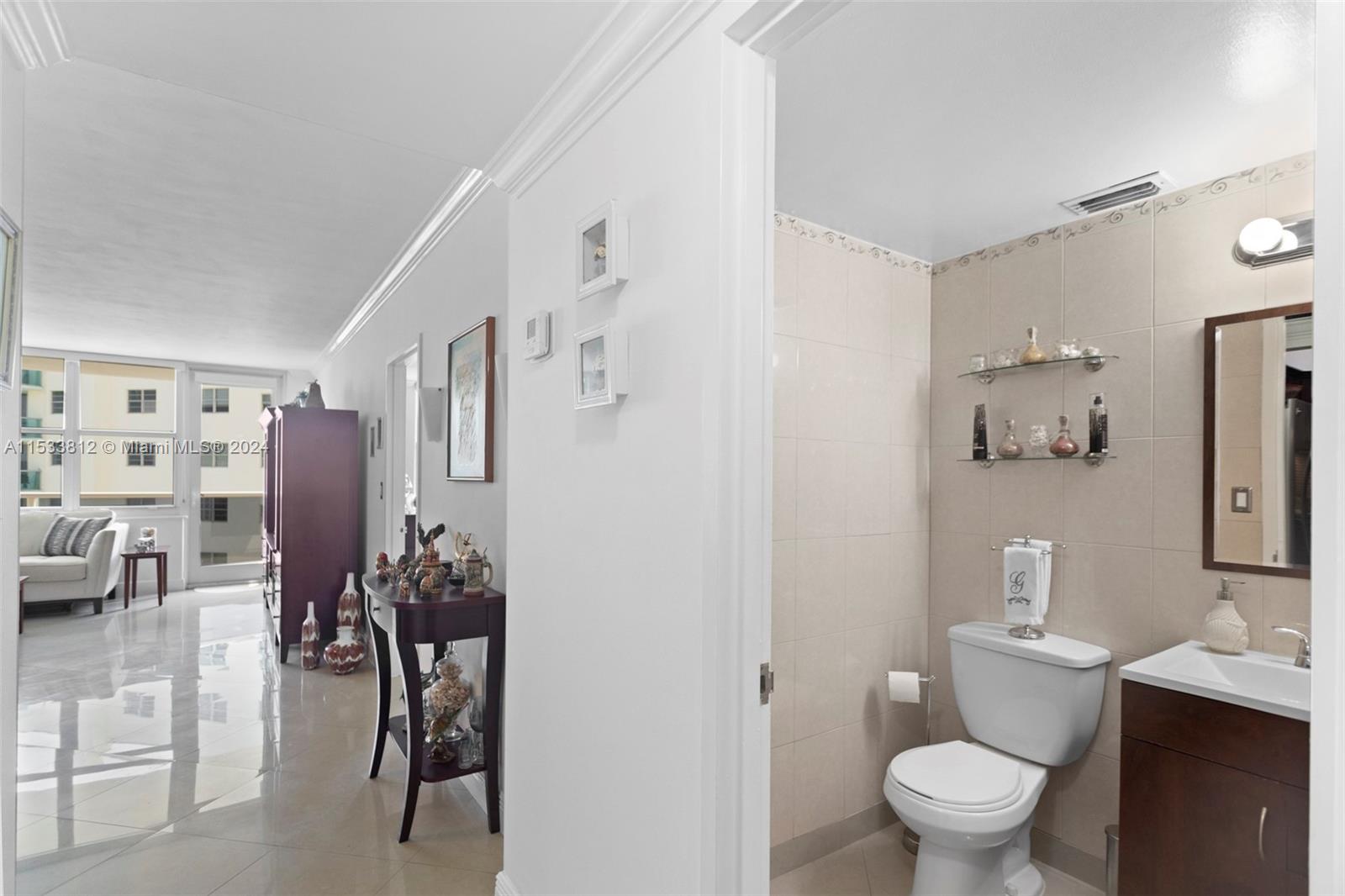 3725 S Ocean Dr 1220, Hollywood, Florida 33019, 1 Bedroom Bedrooms, ,1 BathroomBathrooms,Residential,For Sale,3725 S Ocean Dr 1220,A11533812