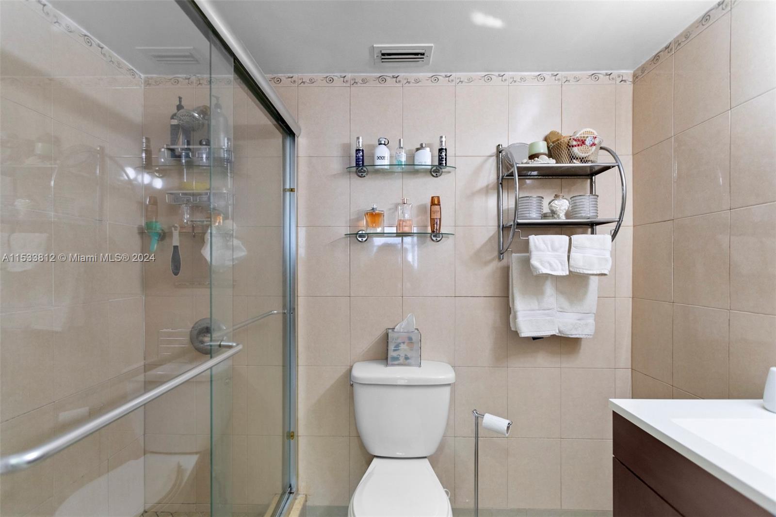 3725 S Ocean Dr 1220, Hollywood, Florida 33019, 1 Bedroom Bedrooms, ,1 BathroomBathrooms,Residential,For Sale,3725 S Ocean Dr 1220,A11533812