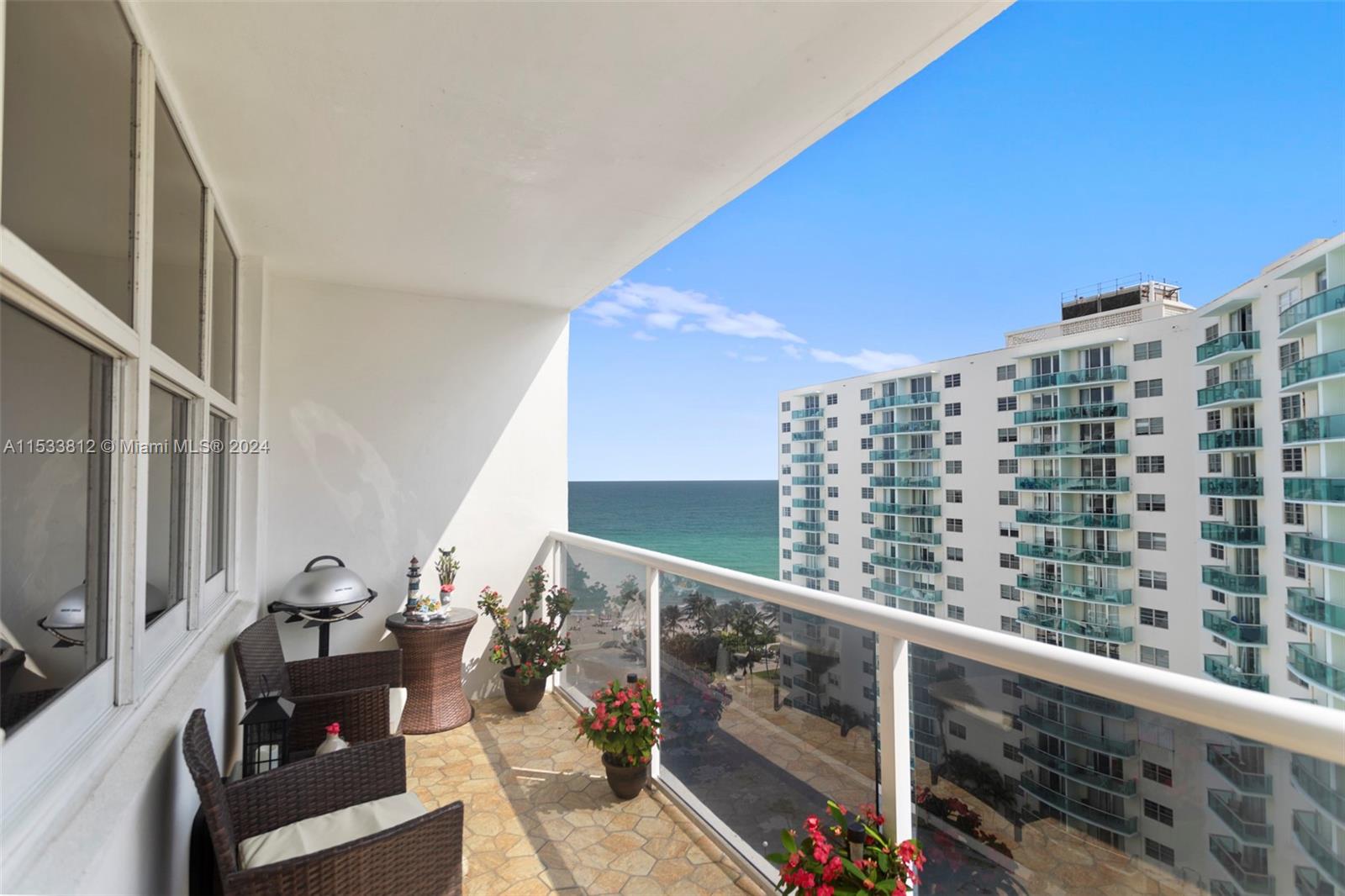 3725 S Ocean Dr 1220, Hollywood, Florida 33019, 1 Bedroom Bedrooms, ,1 BathroomBathrooms,Residential,For Sale,3725 S Ocean Dr 1220,A11533812