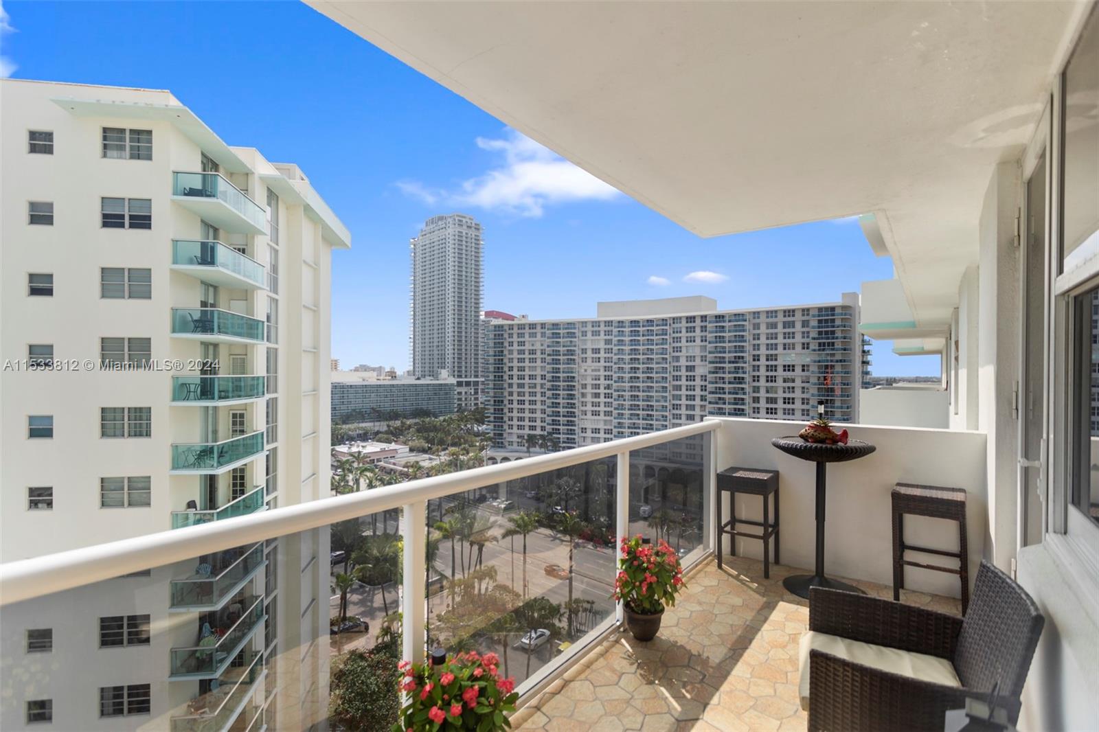 3725 S Ocean Dr 1220, Hollywood, Florida 33019, 1 Bedroom Bedrooms, ,1 BathroomBathrooms,Residential,For Sale,3725 S Ocean Dr 1220,A11533812