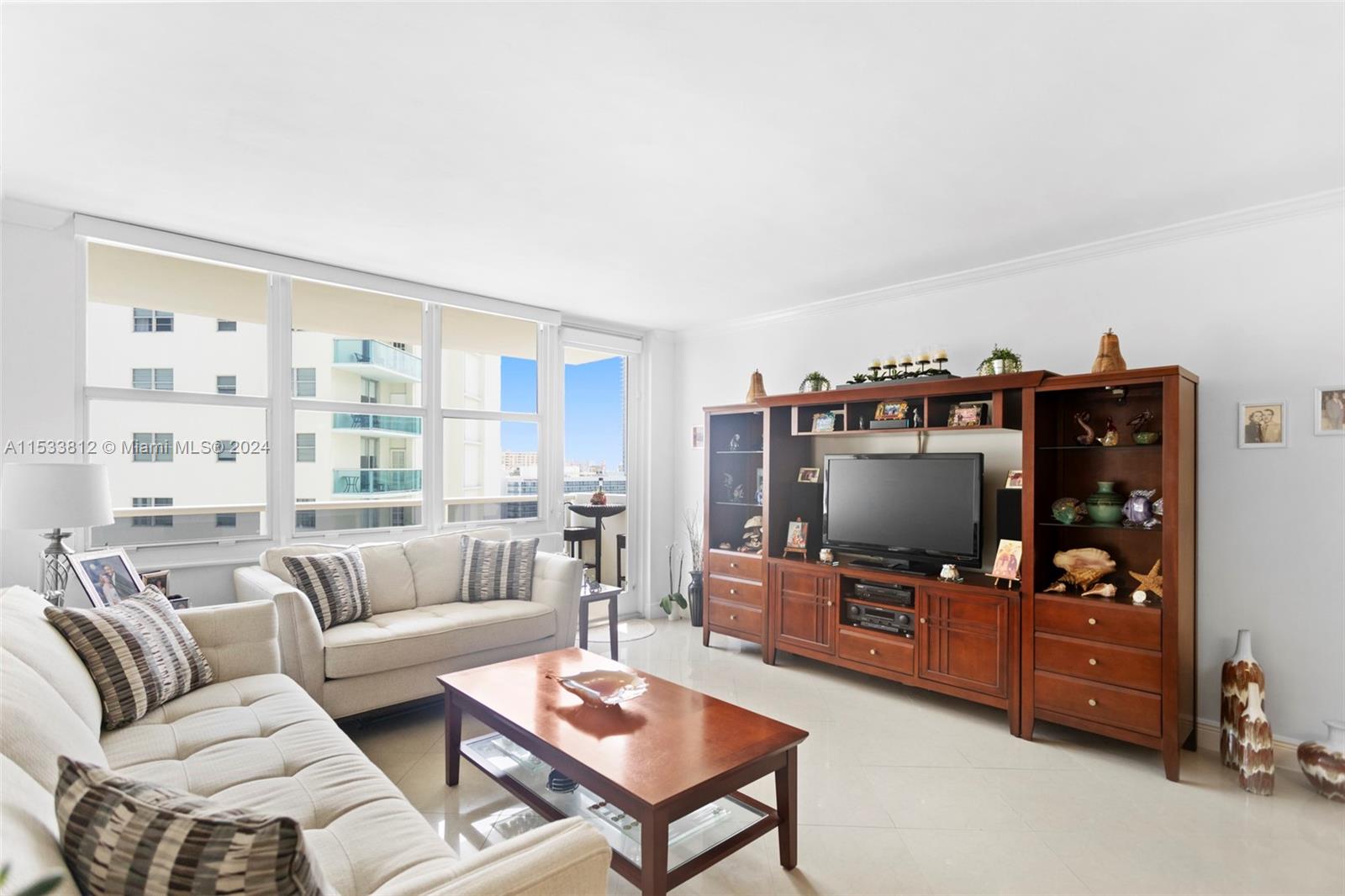 3725 S Ocean Dr 1220, Hollywood, Florida 33019, 1 Bedroom Bedrooms, ,1 BathroomBathrooms,Residential,For Sale,3725 S Ocean Dr 1220,A11533812