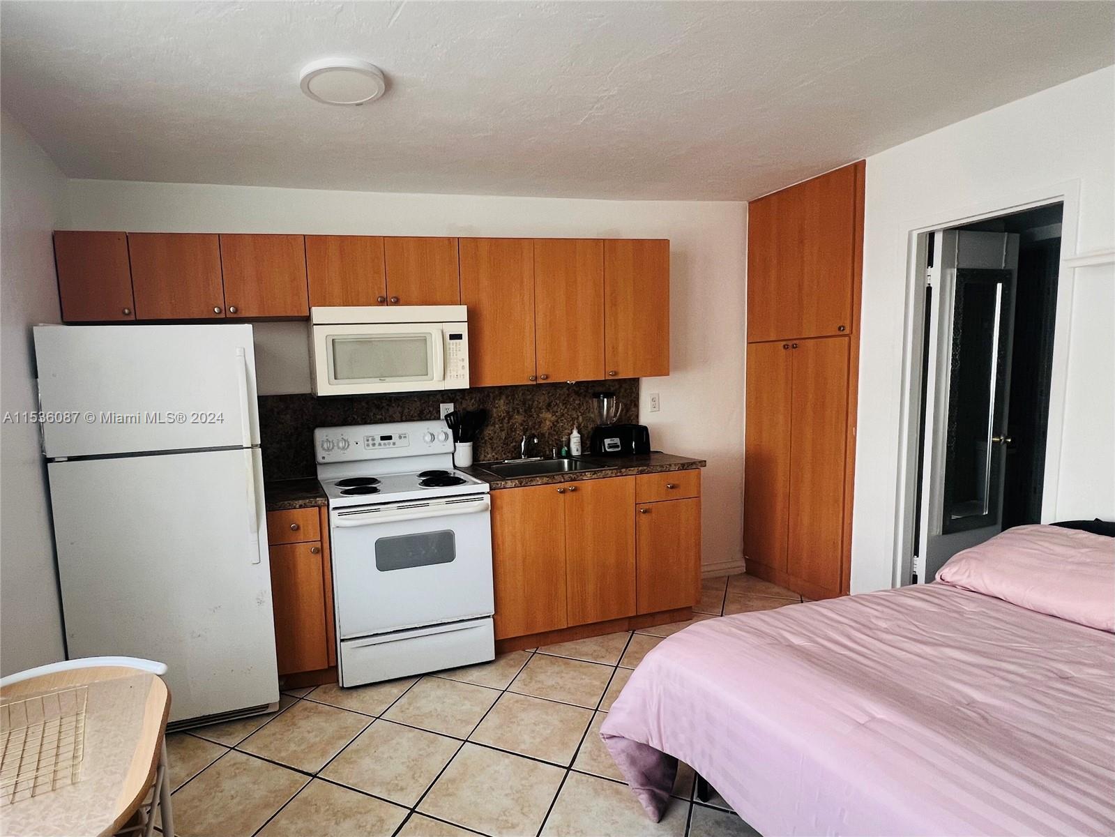 244 79th St 2C, Miami Beach, Florida 33141, ,1 BathroomBathrooms,Residentiallease,For Rent,244 79th St 2C,A11536087