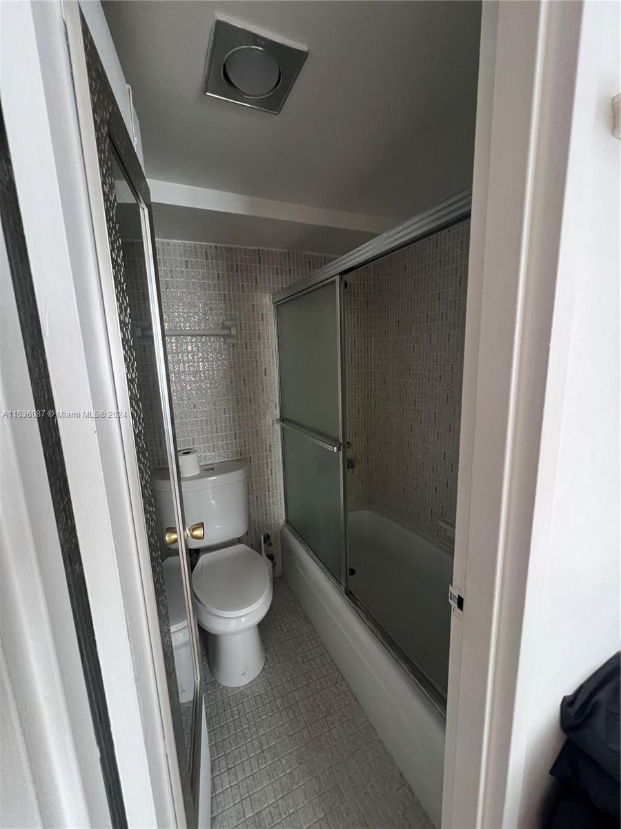 244 79th St 2C, Miami Beach, Florida 33141, ,1 BathroomBathrooms,Residentiallease,For Rent,244 79th St 2C,A11536087