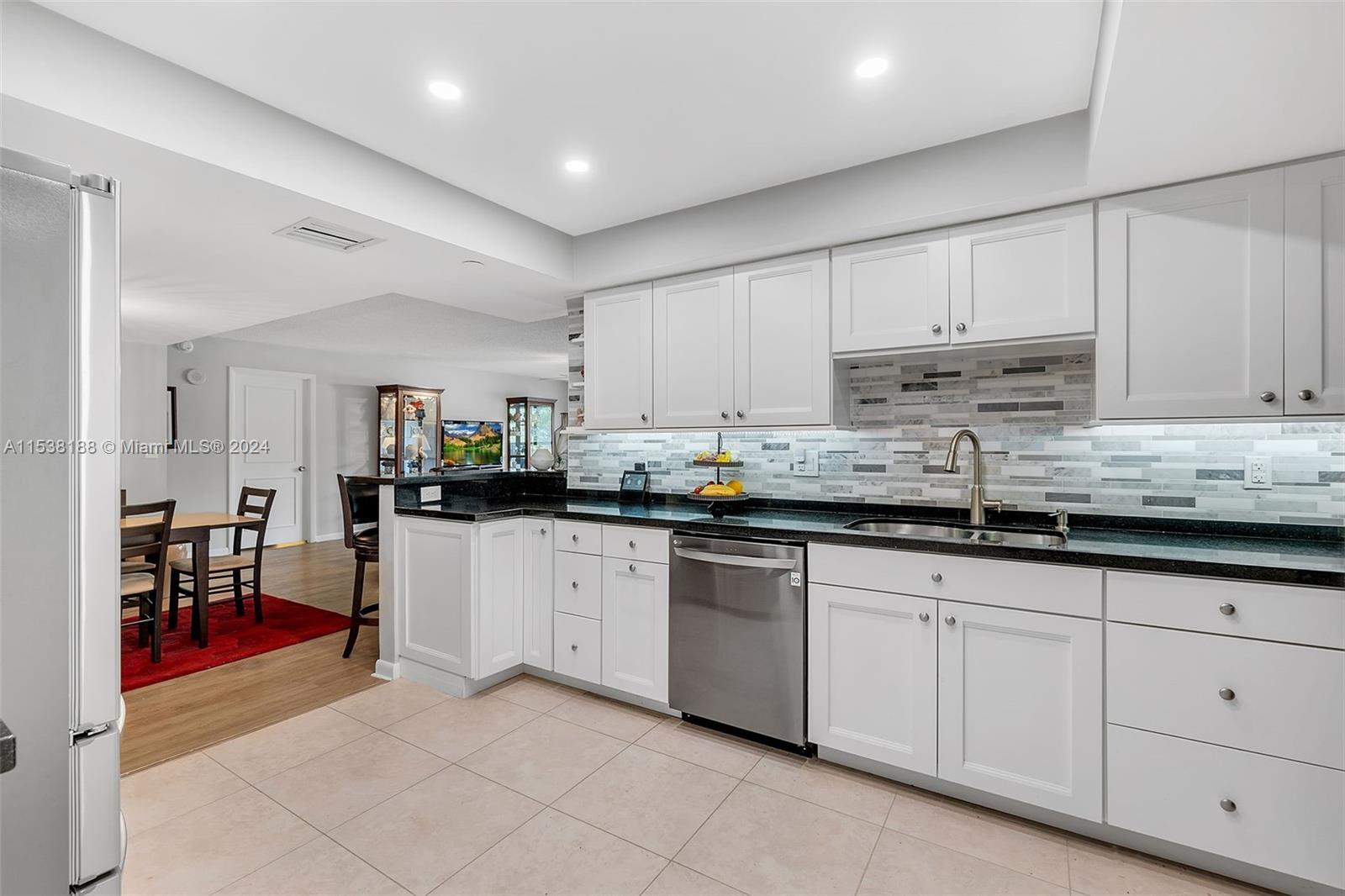 3200 Port Royale Dr N, Fort Lauderdale, FL, 33308 United States, 2 Bedrooms Bedrooms, ,2 BathroomsBathrooms,Residential,For Sale,Port Royale Dr N,A11538188