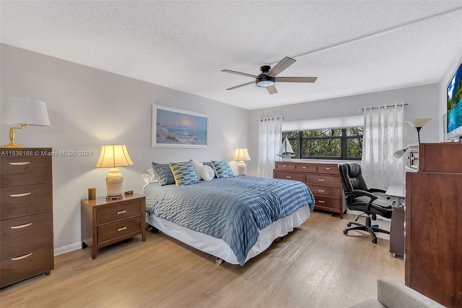 3200 Port Royale Dr N, Fort Lauderdale, FL, 33308 United States, 2 Bedrooms Bedrooms, ,2 BathroomsBathrooms,Residential,For Sale,Port Royale Dr N,A11538188