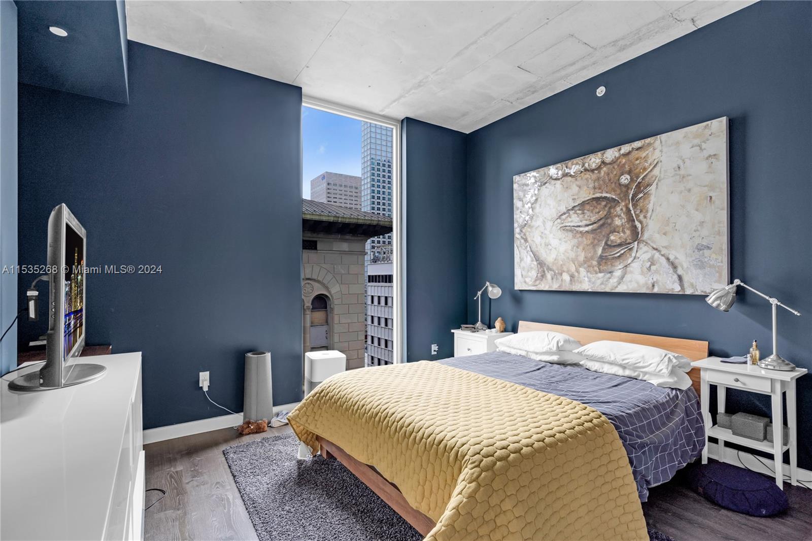 151 SE 1st St 1402, Miami, Florida 33131, 2 Bedrooms Bedrooms, ,1 BathroomBathrooms,Residential,For Sale,151 SE 1st St 1402,A11535268