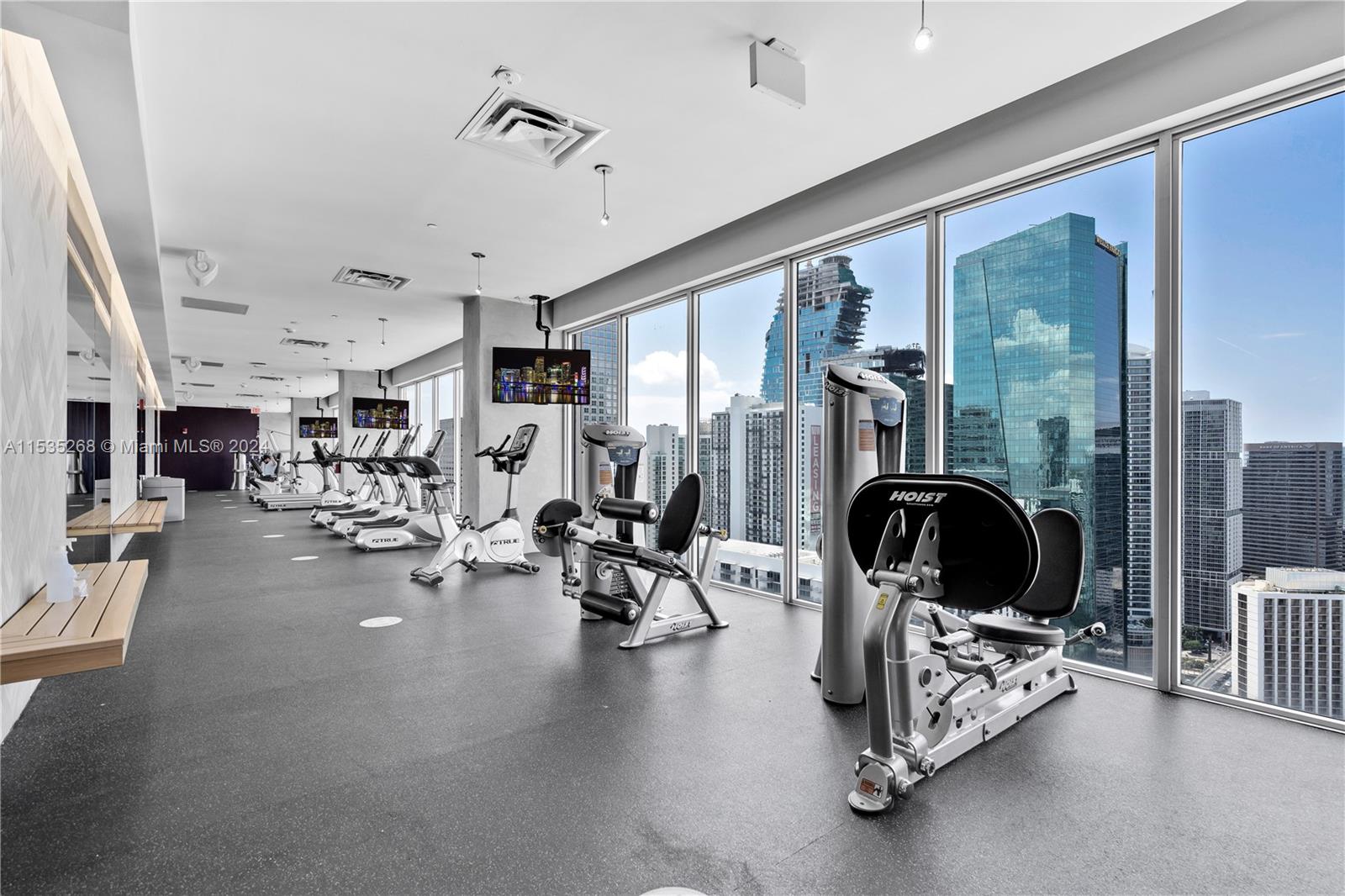 151 SE 1st St 1402, Miami, Florida 33131, 2 Bedrooms Bedrooms, ,1 BathroomBathrooms,Residential,For Sale,151 SE 1st St 1402,A11535268