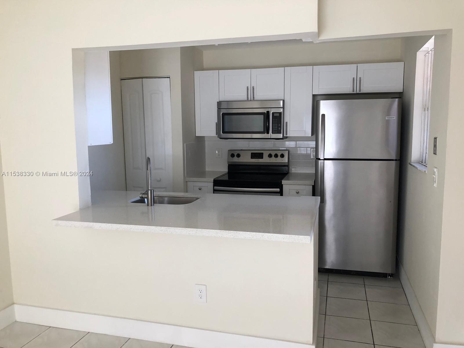 6560 W 27th Ct 2157, Hialeah, Florida 33016, 3 Bedrooms Bedrooms, ,2 BathroomsBathrooms,Residentiallease,For Rent,6560 W 27th Ct 2157,A11538330