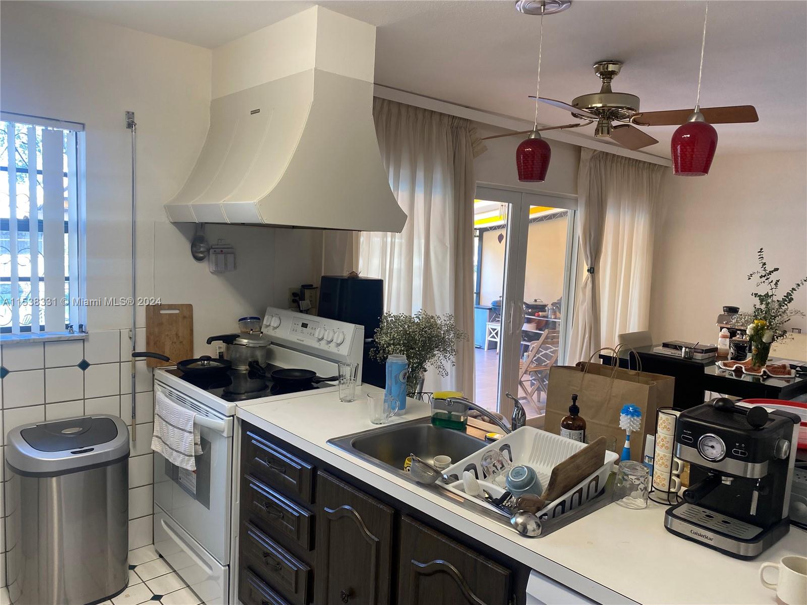 7011 Crown Gate Ct 7011, Miami Lakes, Florida 33014, 3 Bedrooms Bedrooms, ,2 BathroomsBathrooms,Residential,For Sale,7011 Crown Gate Ct 7011,A11538331