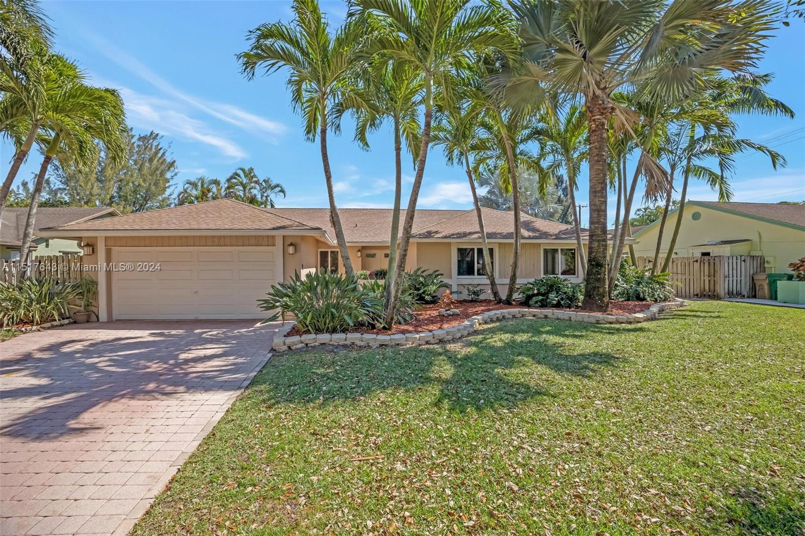 2940 SW 81st Way  For Sale A11517643, FL